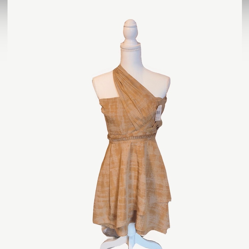 Vera Wang Lavender Label One-Shoulder Gold Cocktail Dress‎ NWT Size 8